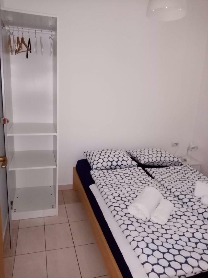 Apartment Pepi Povljana Exterior foto